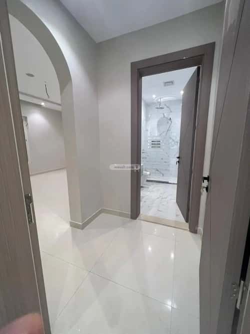 5 bedroom apartment in Al Aziziyah 6