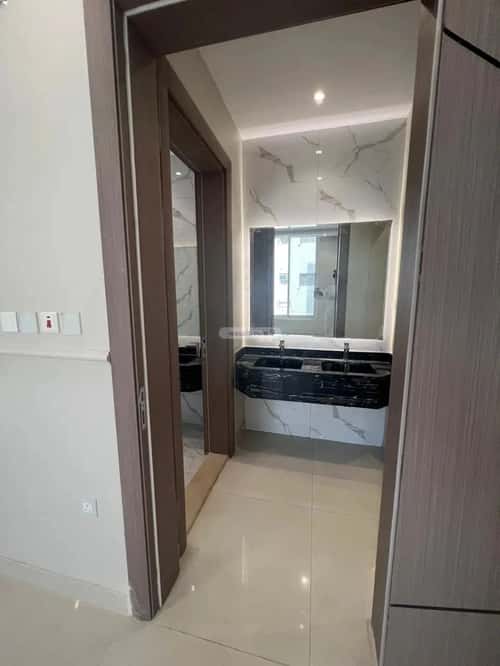 5 bedroom apartment in Al Aziziyah 13