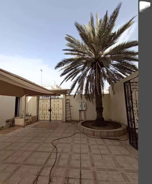 8 bedroom villa in Al Khalidiyyah 1