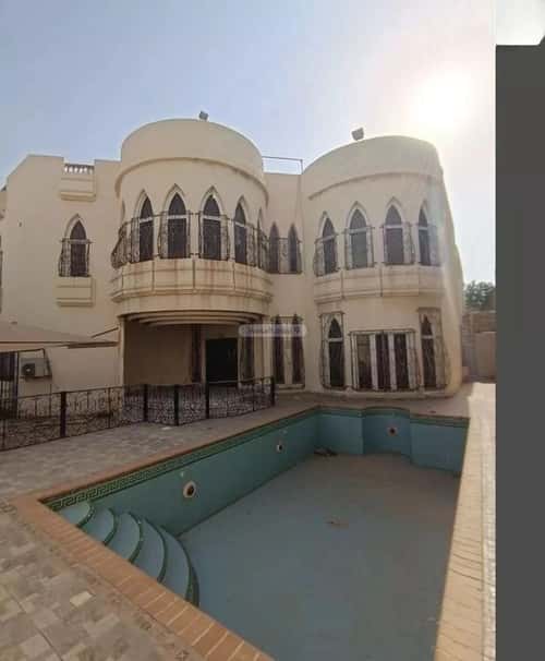 8 bedroom villa in Al Khalidiyyah 3