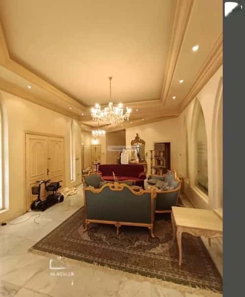 8 bedroom villa in Al Khalidiyyah 4