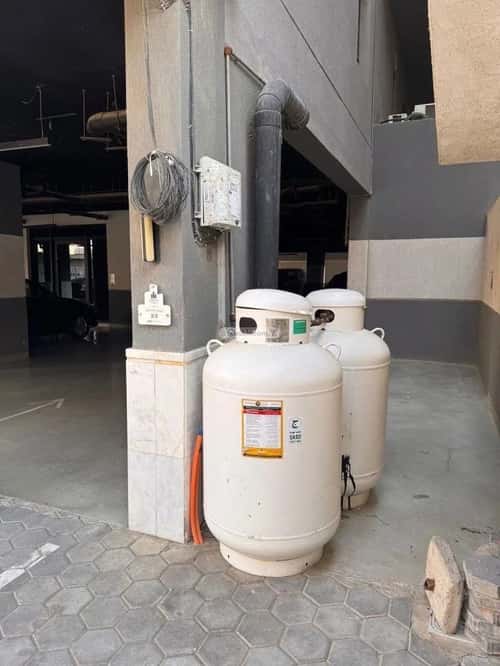 3 bedroom apartment in Al Marwa 5