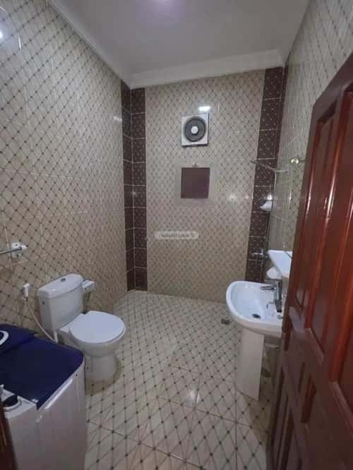 2 bedroom apartment in Mishrifah 4