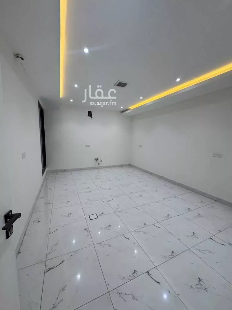 فيلا 4 غرف في العارض 19