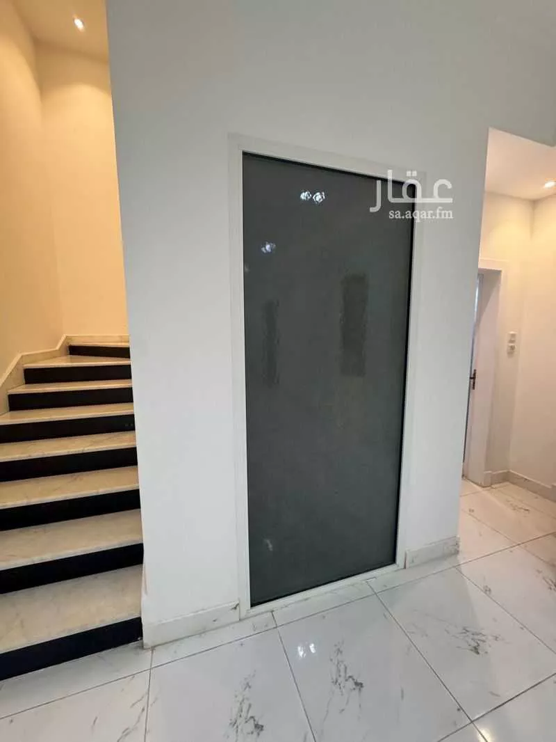 فيلا 4 غرف في العارض 21