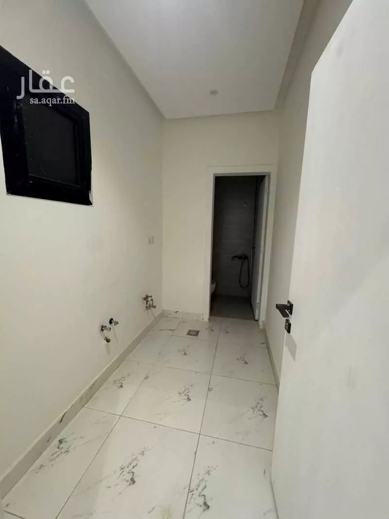 فيلا 4 غرف في العارض 7