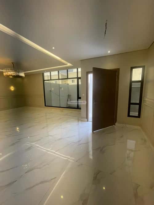 7 bedroom villa in Az Zomorod 2