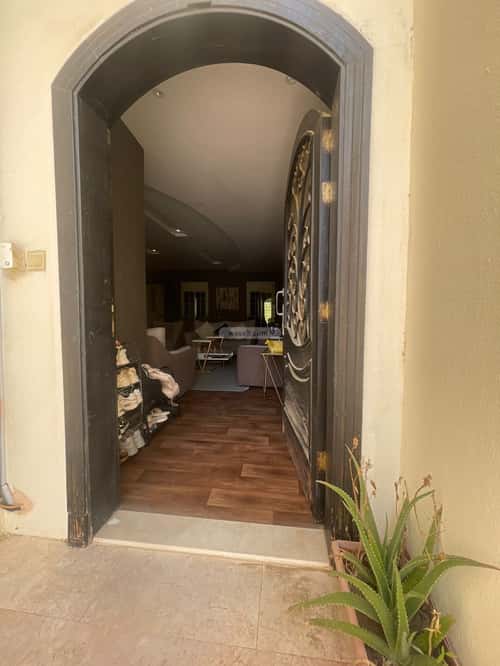 6 bedroom villa in Al Yaqout 4