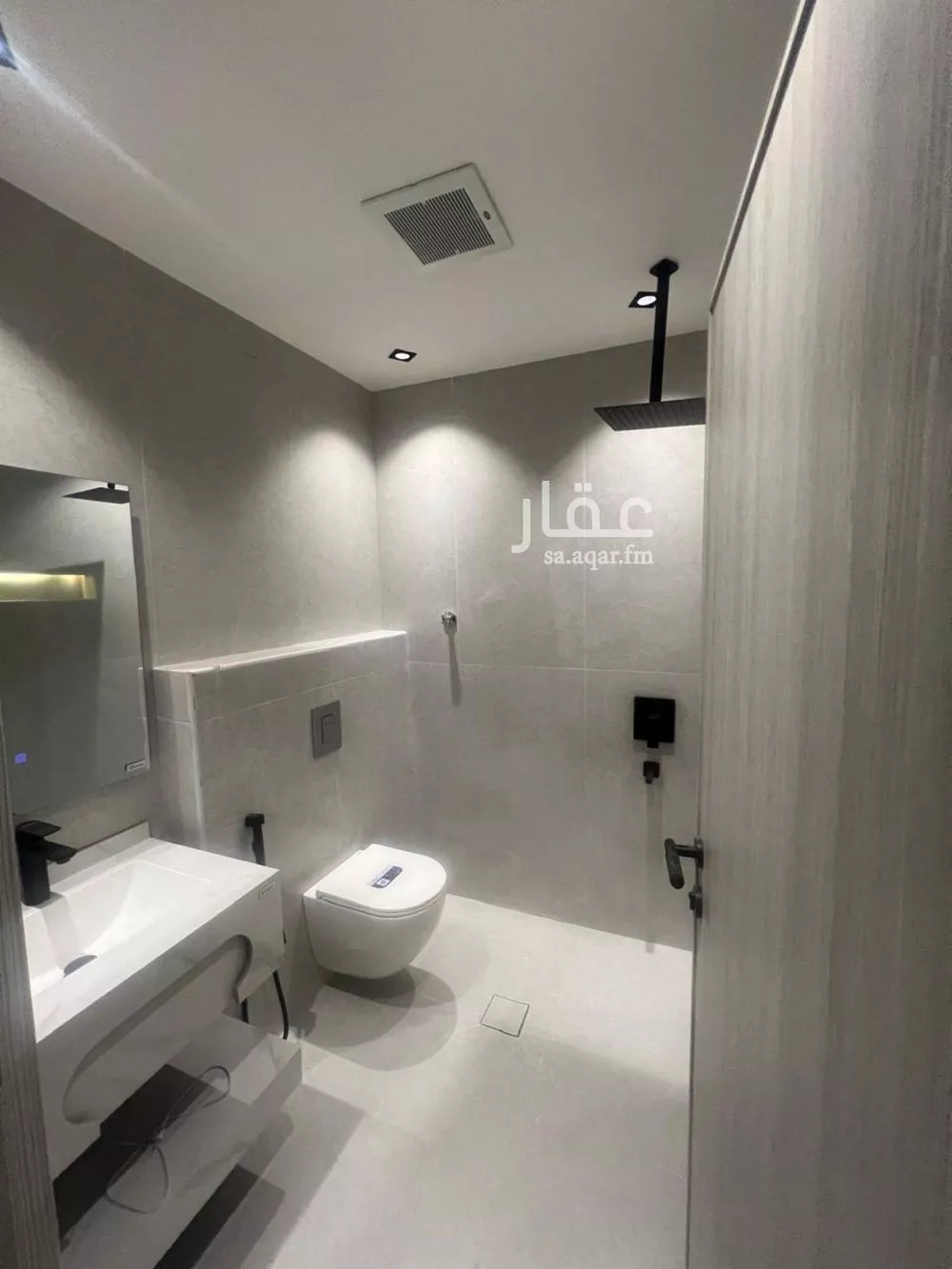 3 bedroom apartment in Al Malqa 10