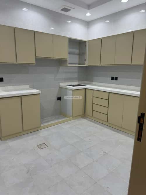 3 bedroom apartment in Al Marwa 7