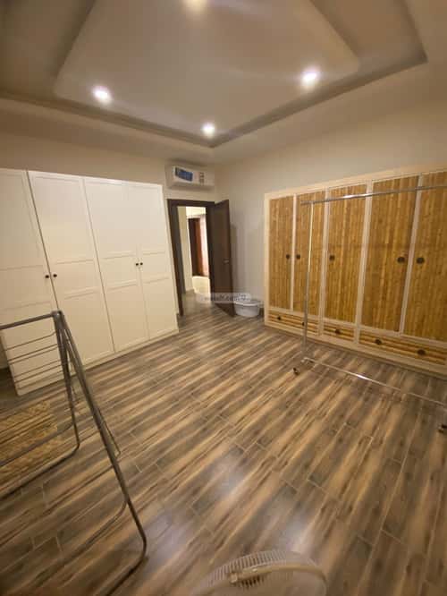 5 bedroom villa in Al Yaqout 11