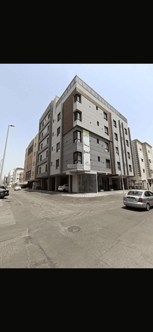 4 bedroom apartment in Al Rawdah 13