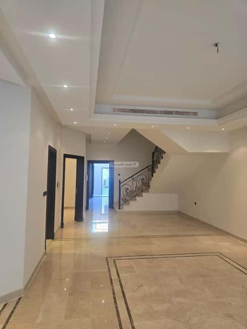 5 bedroom villa in Al Khalidiyyah 15