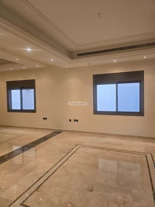 5 bedroom villa in Al Khalidiyyah 7