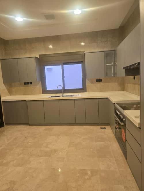 5 bedroom villa in Al Khalidiyyah 9