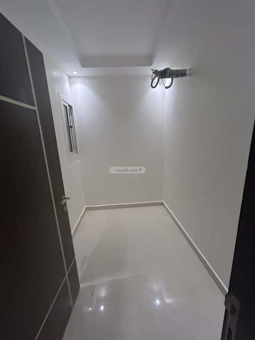 6 bedroom apartment in Al Salamah 3