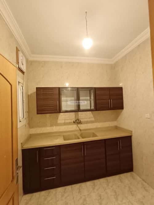 شقة 3 غرف في الروضة 4