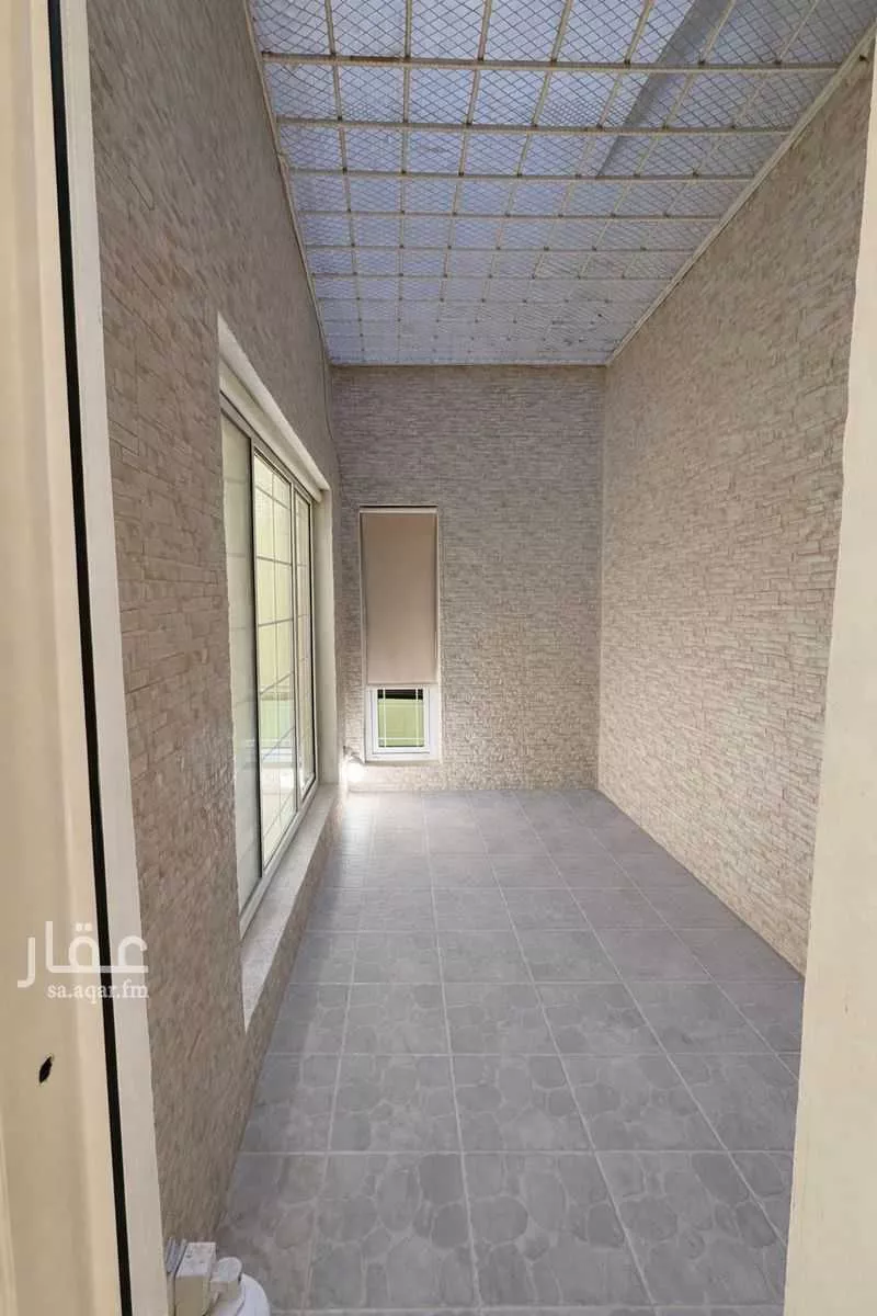 2 bedroom apartment in King Abdullah 4
