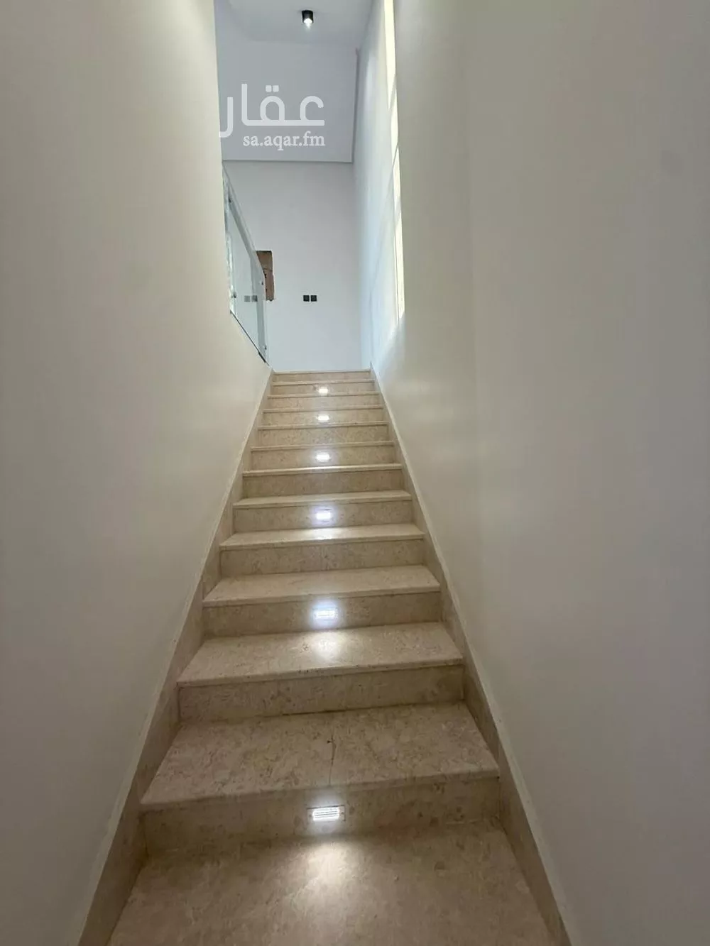 فيلا 6 غرف في المهدية 9