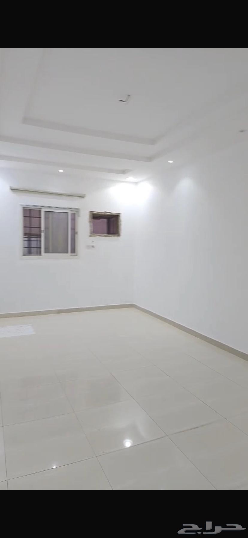 شقة 3 غرف في الرمال 1