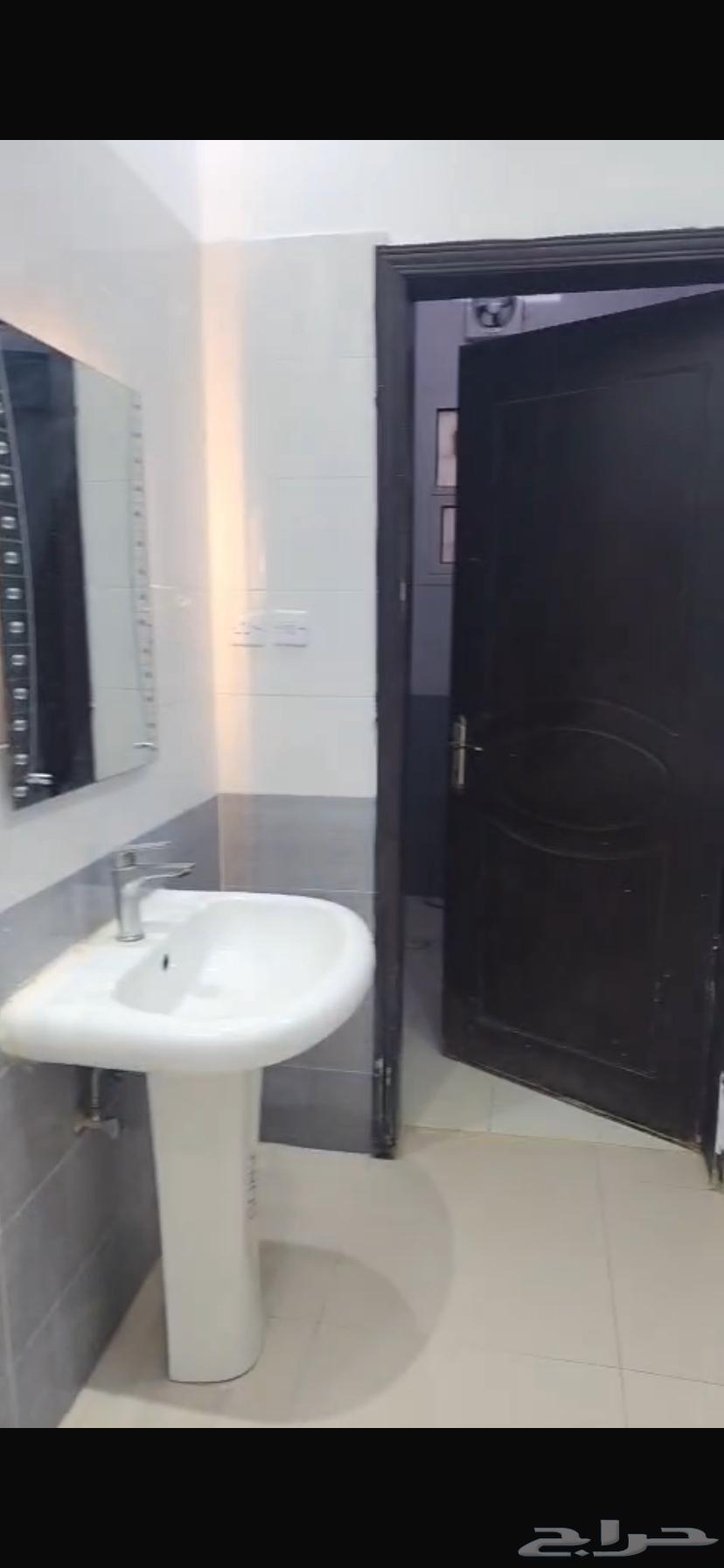 شقة 3 غرف في الرمال 4