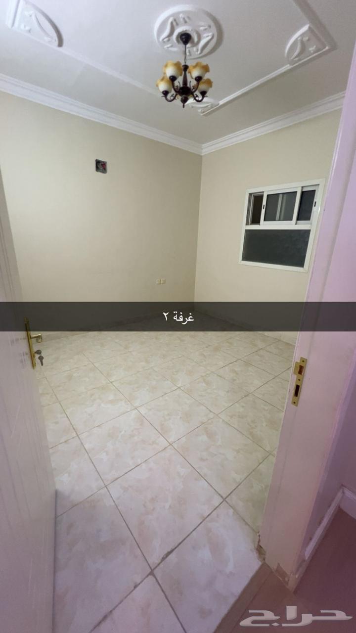 شقة 3 غرف في الرمال 4