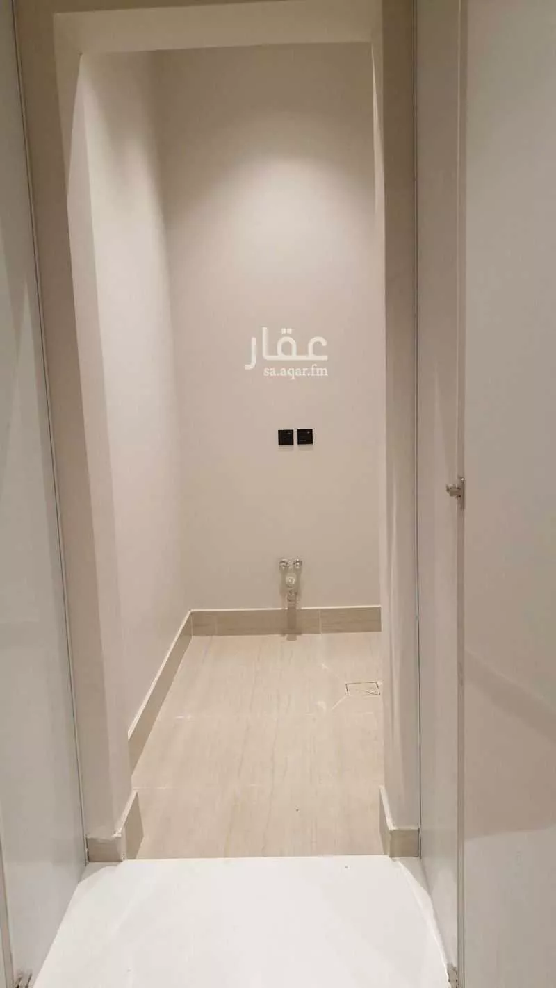 3 bedroom apartment in Al Rawdah 4