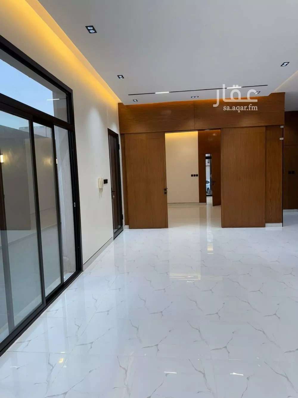 5 bedroom villa in Al Khaleej 9
