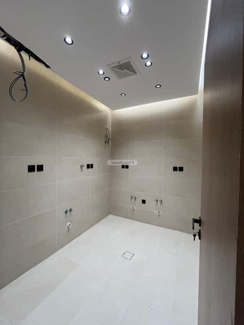 5 bedroom apartment in Al Naeem 3