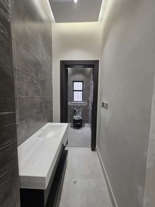 شقة 4 غرف في الروضة 2