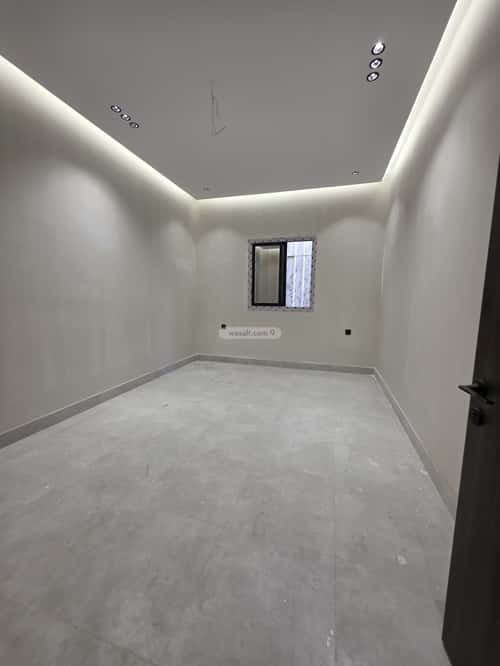 شقة 4 غرف في الروضة 5