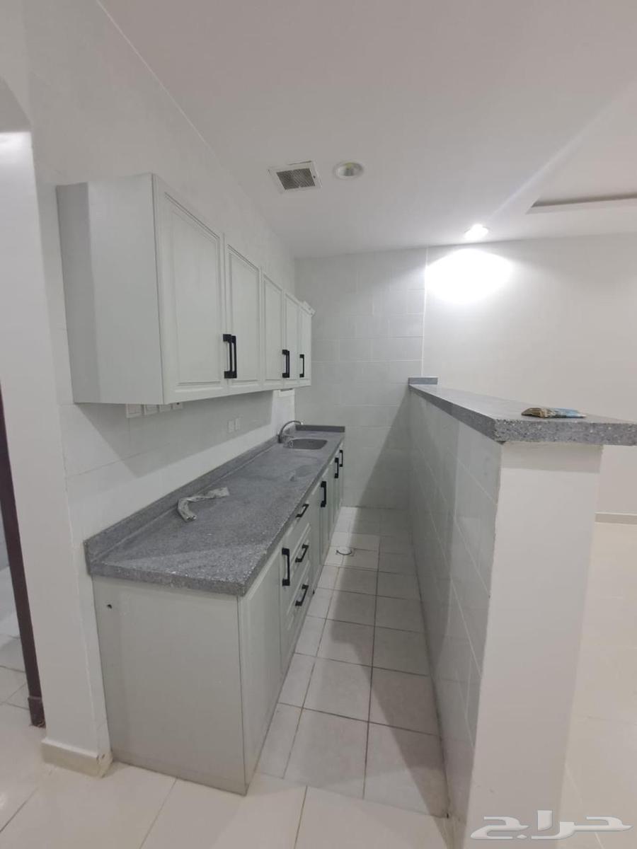 شقة 1 غرف في العارض 5