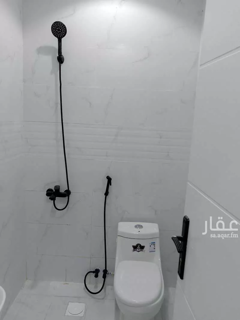 شقة 1 غرف في الخليج 5