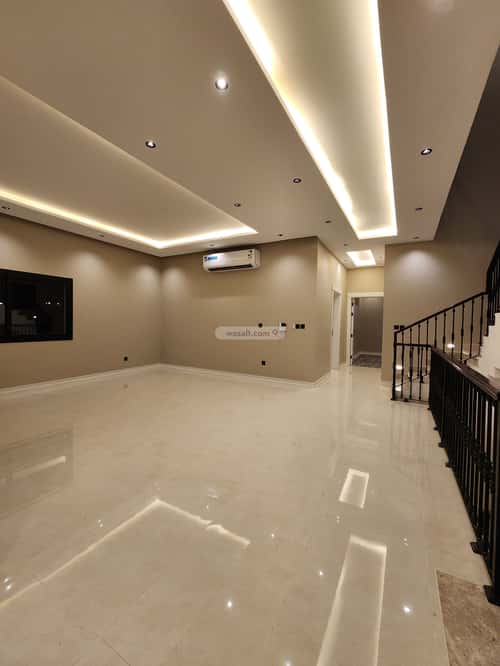 9 bedroom villa in Az Zomorod 18