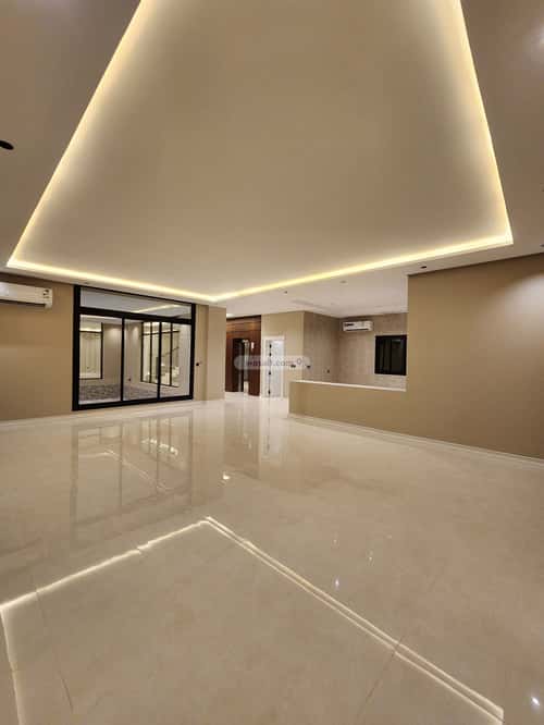 9 bedroom villa in Az Zomorod 2