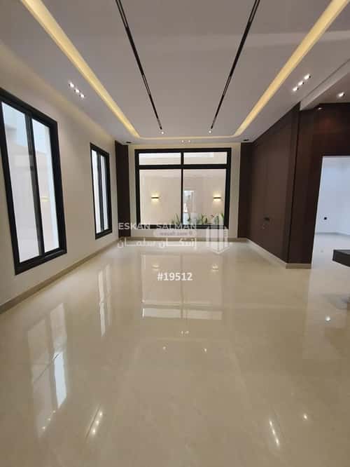 شقة 7 غرف في الرمال 5