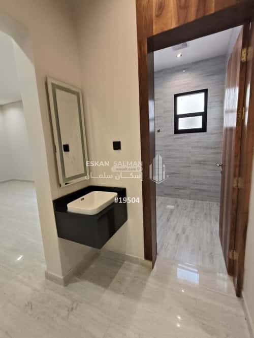 5 bedroom apartment in Al Qadisiyah 6