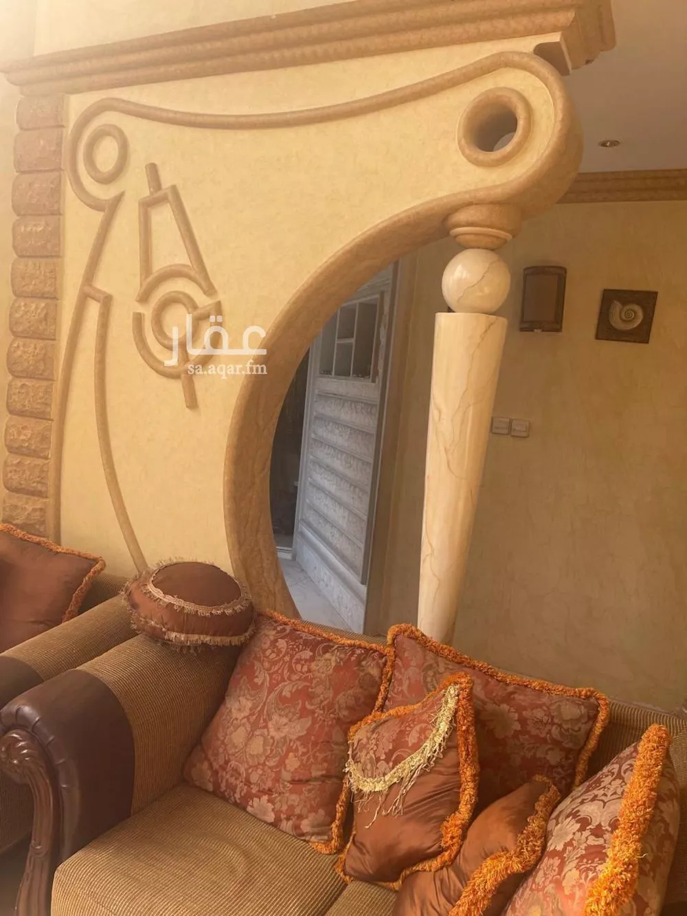 8 bedroom villa in Shubra, Riyadh 13