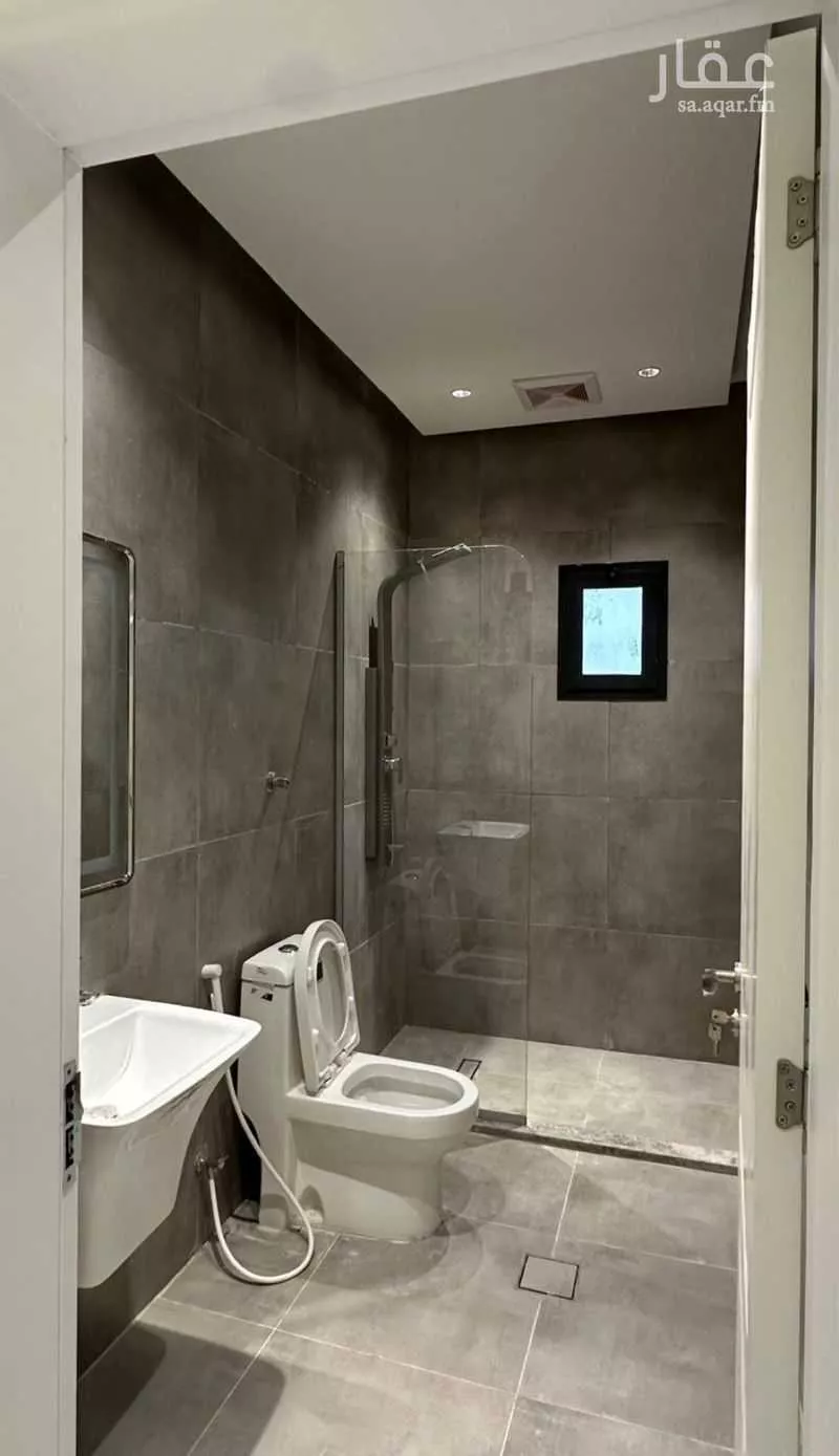 شقة 5 غرف في الصوارى 2