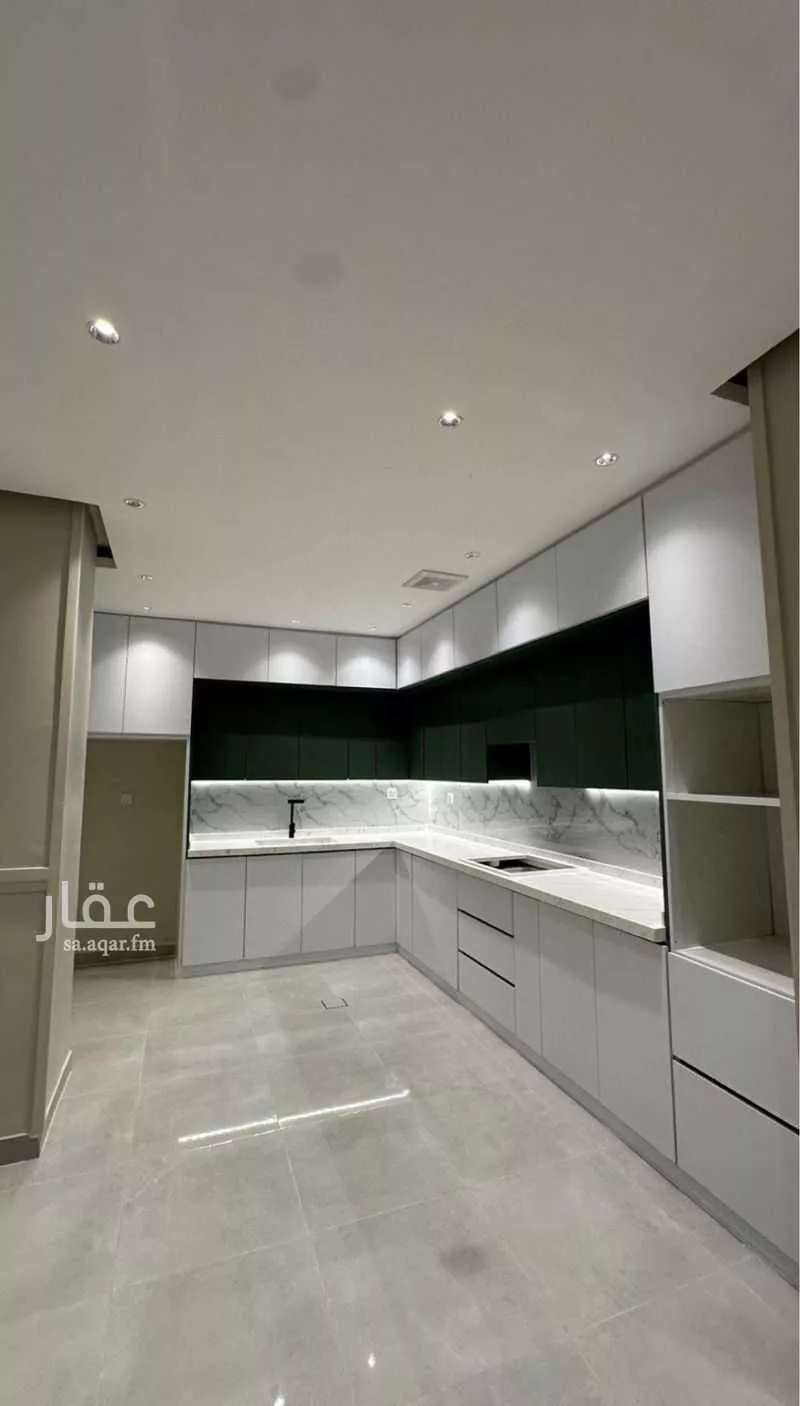 شقة 5 غرف في الصوارى 4