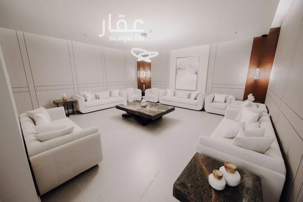 3 bedroom apartment in King Fahd 7