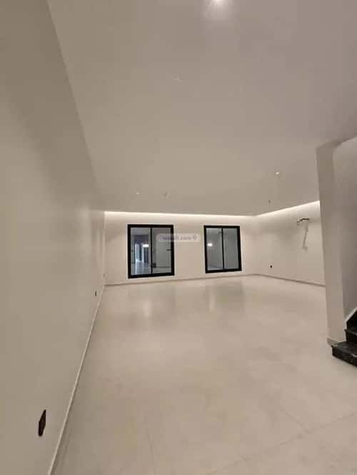 8 bedroom villa in Al Rahmaniyyah 3