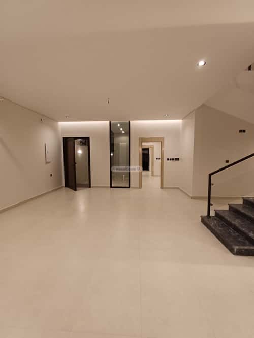 8 bedroom villa in Al Rahmaniyyah 2