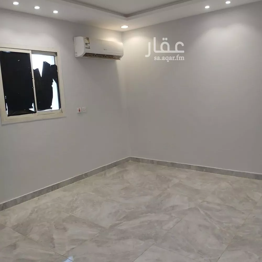 1 bedroom apartment in Al Khaleej 6