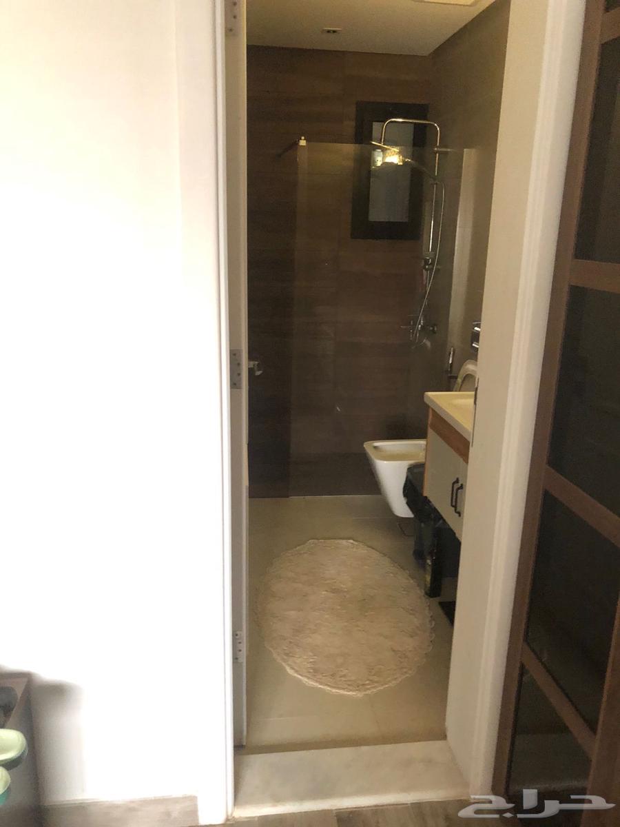 شقة 3 غرف في النزهة 2