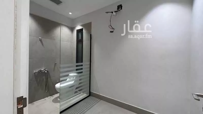 شقة 3 غرف في الملقا 8