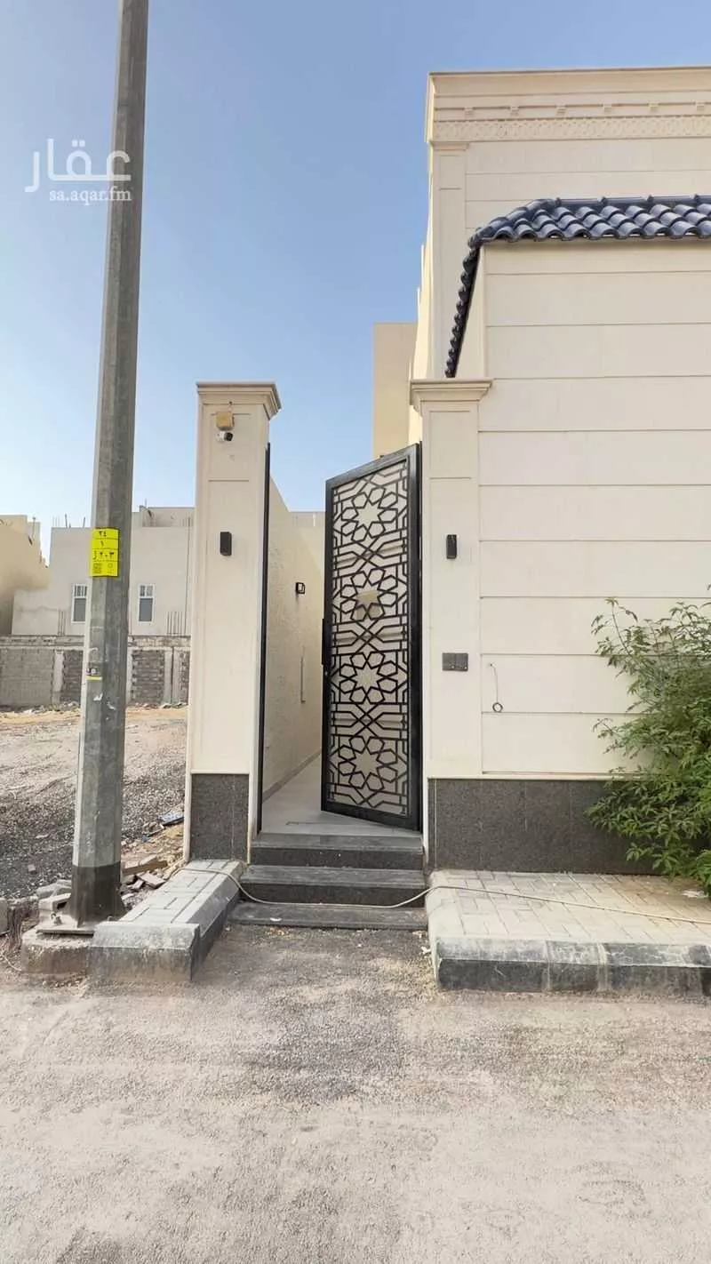 دور 3 غرف في العارض 15