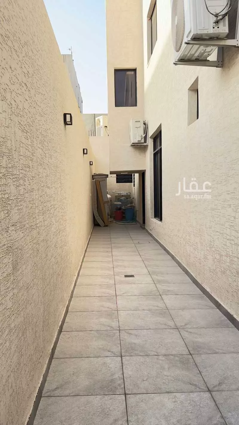دور 3 غرف في العارض 17