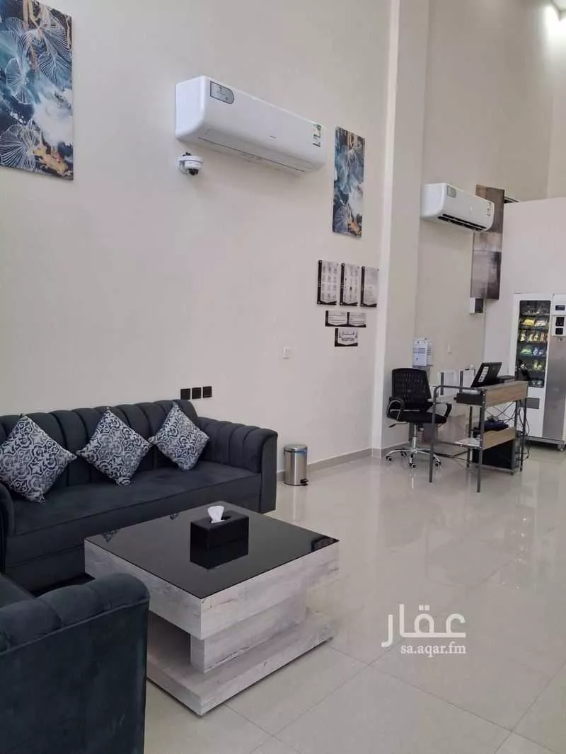 1 bedroom apartment in Dhahrat Laban 7