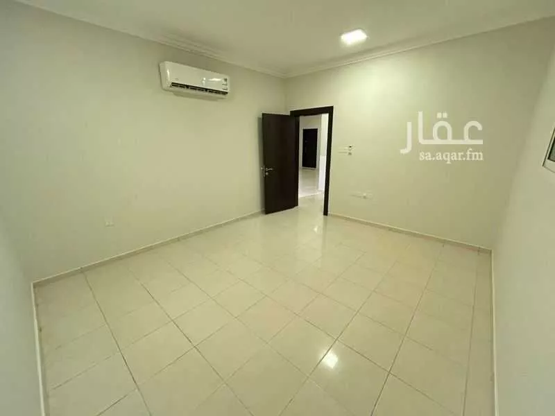 شقة 3 غرف في الملقا 4